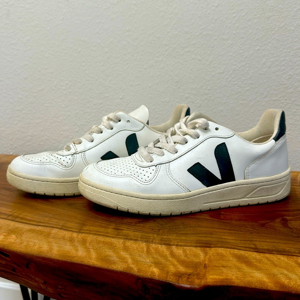 Veja Campo white and black size 6 EUR 37